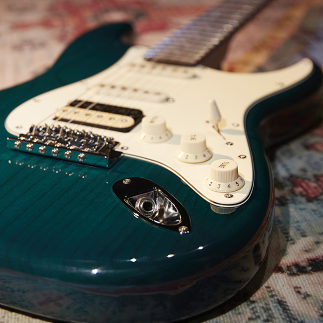 Donner DST-400 Solid Alder Body 2 Point Tremolo HSS Pickups Classic Electric Guitar Kit donner music au
